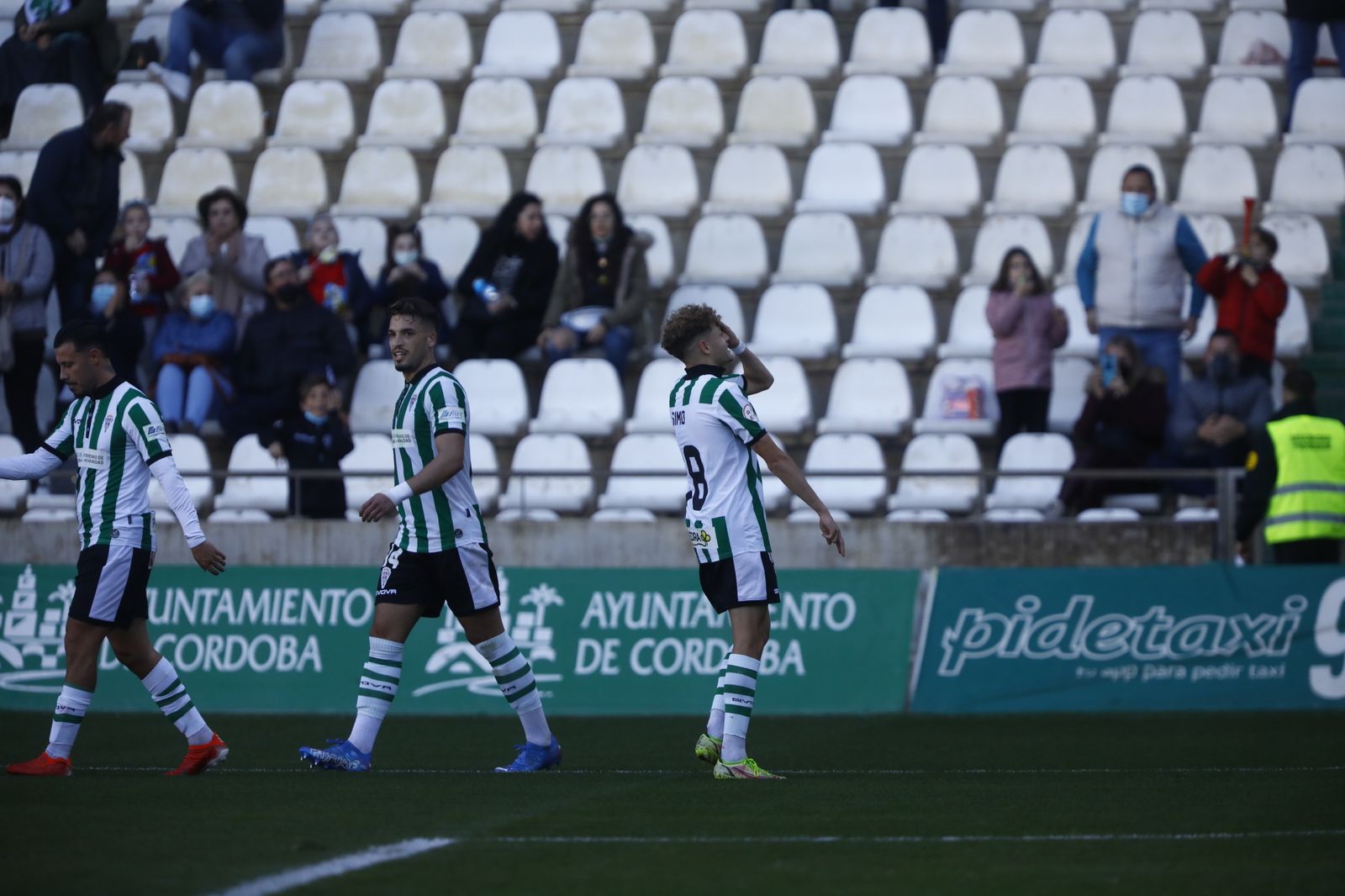 Las imágenes del triunfo del Córdoba CF ante el Panadería Pulido