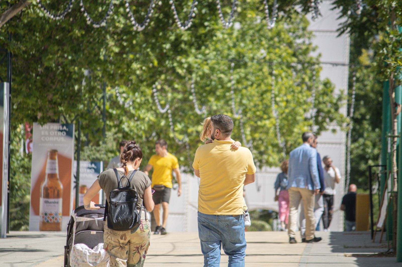 Ambiente en Granada durante este lunes de Corpus, en imágenes