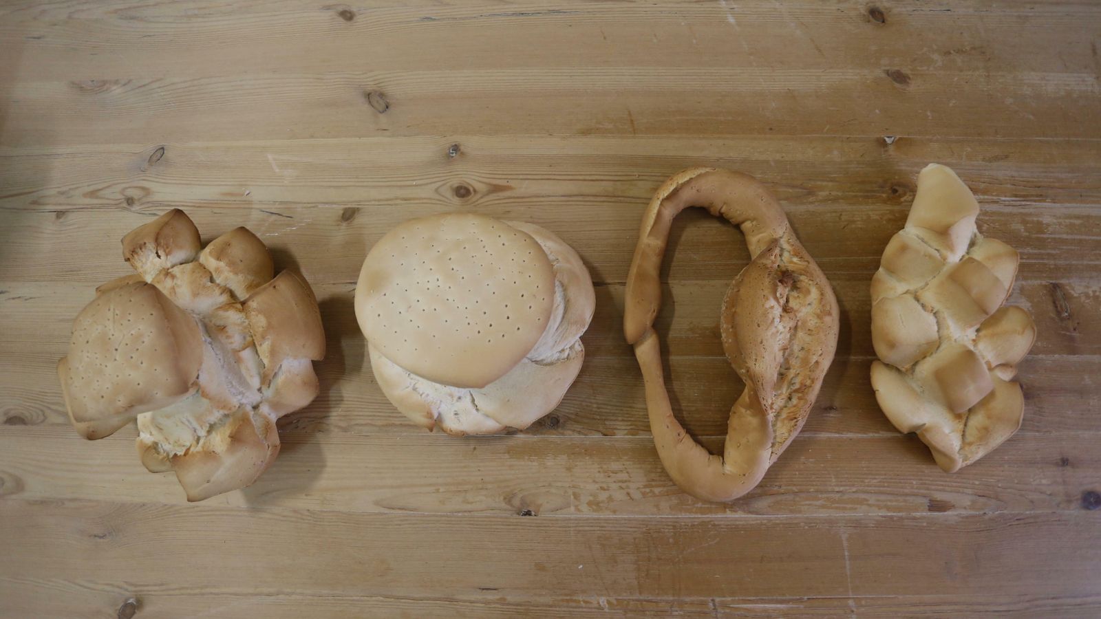 Los productos de la panadería Jaro, cantitos, molletes, roscas...