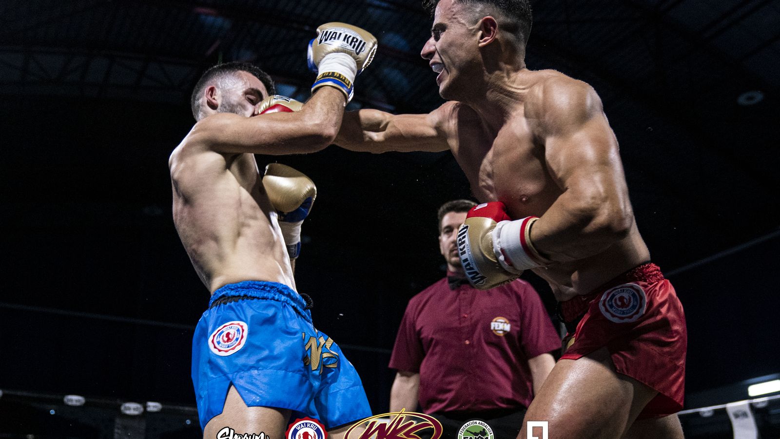 Miguel Martínez golpea a Vasco Pintos