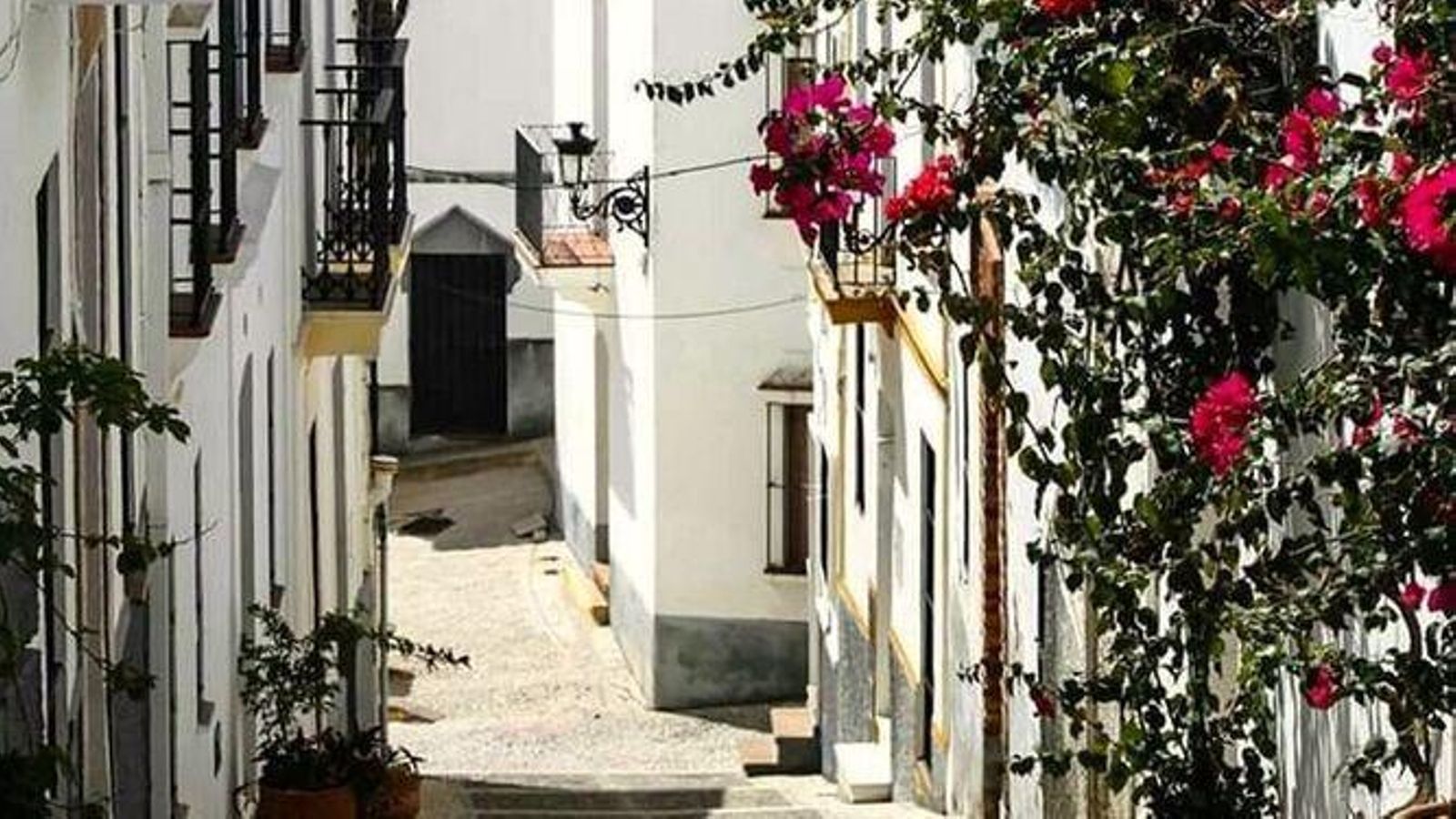 Calles de Almonaster la Real Calles de Almonaster la Real