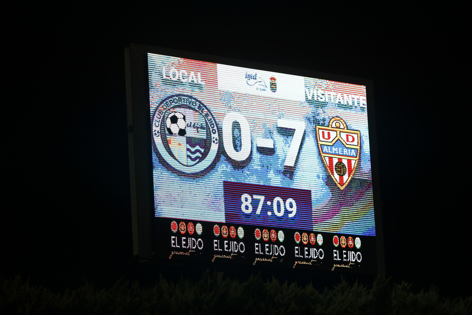 Imágenes del amistoso El Ejido-U.D. Almería