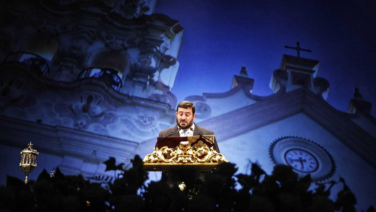 Todas las imágenes del Pregón de Fernando Díaz de la Semana Santa de Cádiz 2024