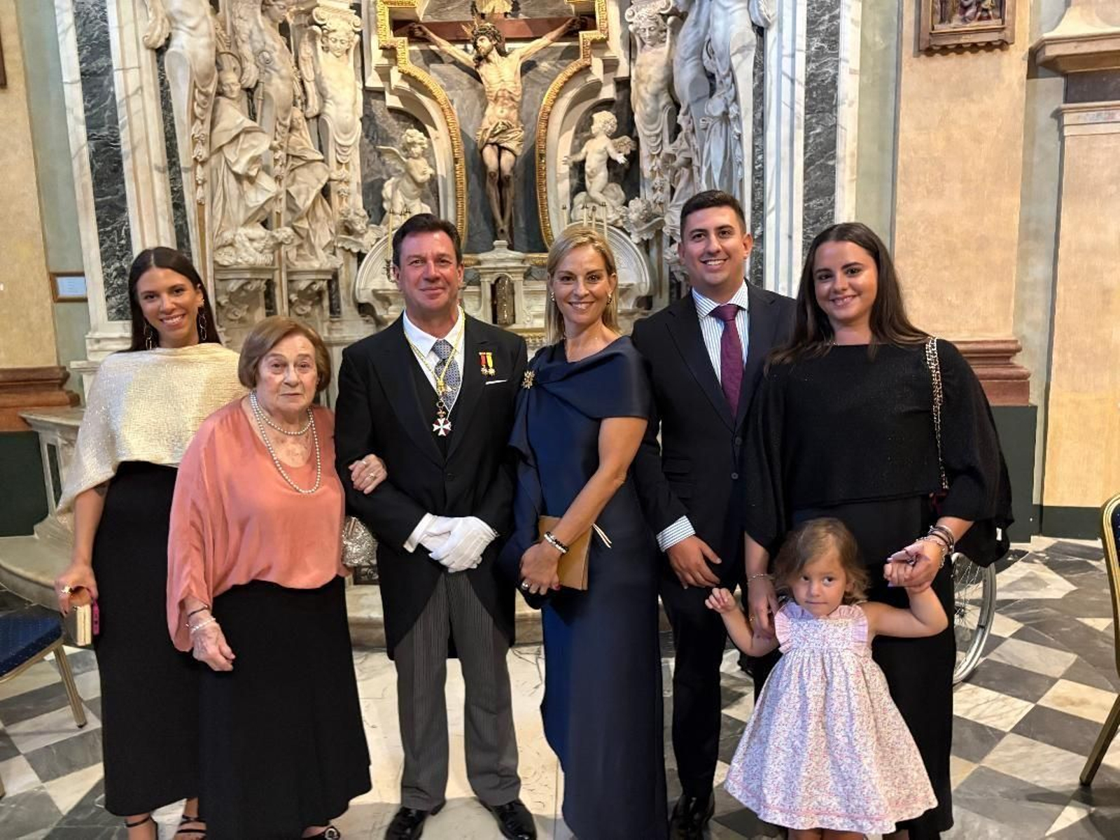 Clara Forja, María José Pajares, Fernando Forja, Toñi Cabo, Fernando Forja y Carmen Montero. Clara Forja, María José Pajares, Fernando Forja, Toñi Cabo, Fernando Forja y Carmen Montero.