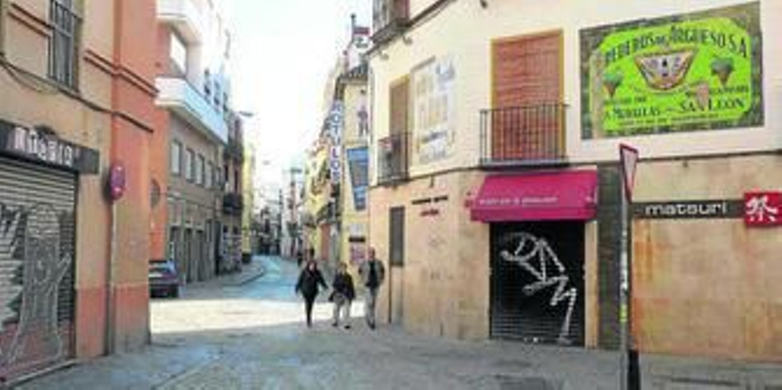 La Correduría, vía de entrada y salida de la ciudad por su sector norte, vista hacia Anchalaferia y con lo que fue Las Siete Puertas a la derecha de la imagen.