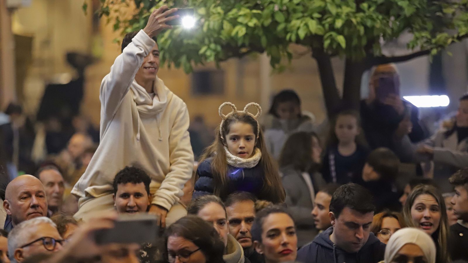 Fotos de la inauguración del alumbrado de Navidad en Algeciras