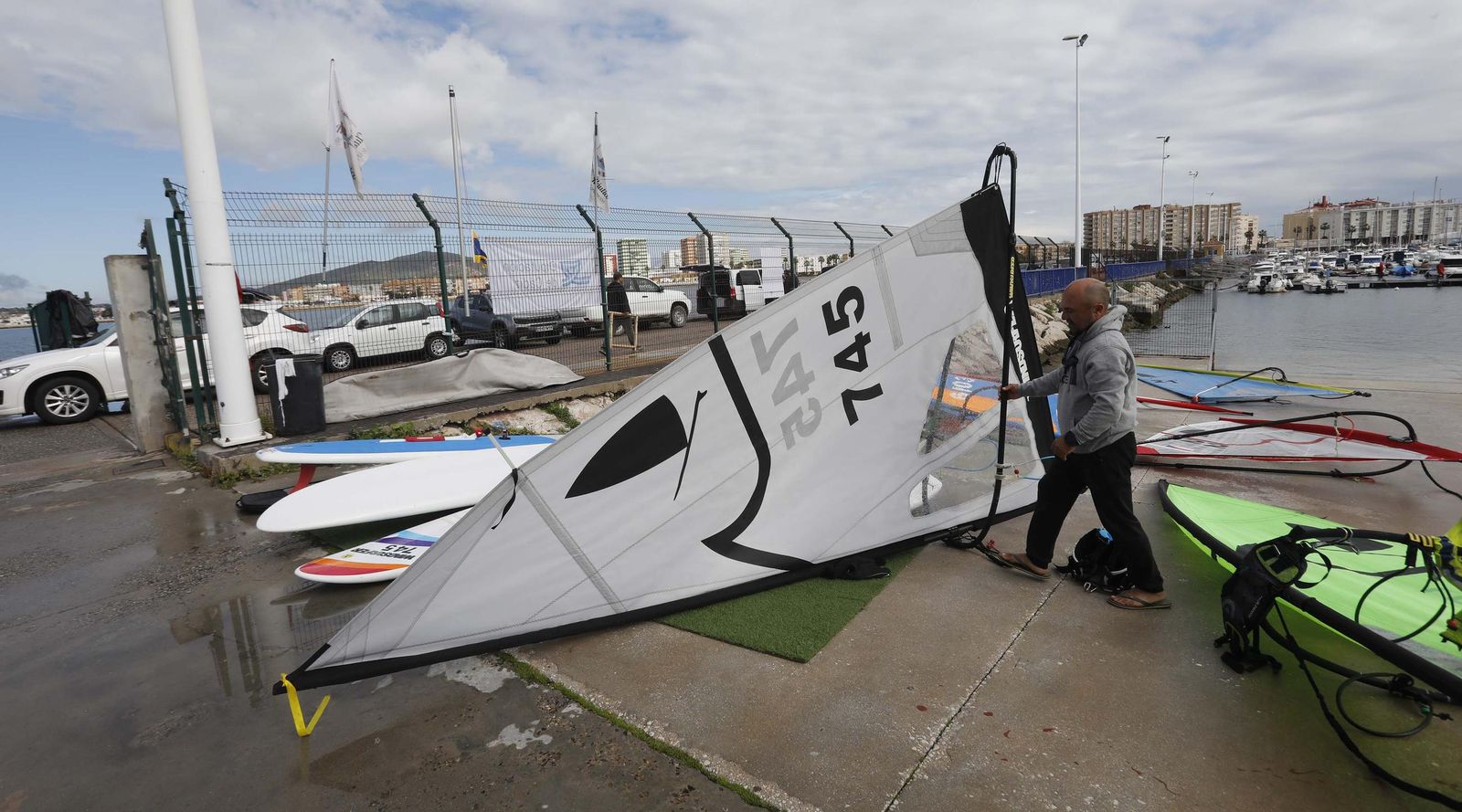 Las fotos de la primera jornada de la Copa de Andalucía de la clase windsurfer en La Línea