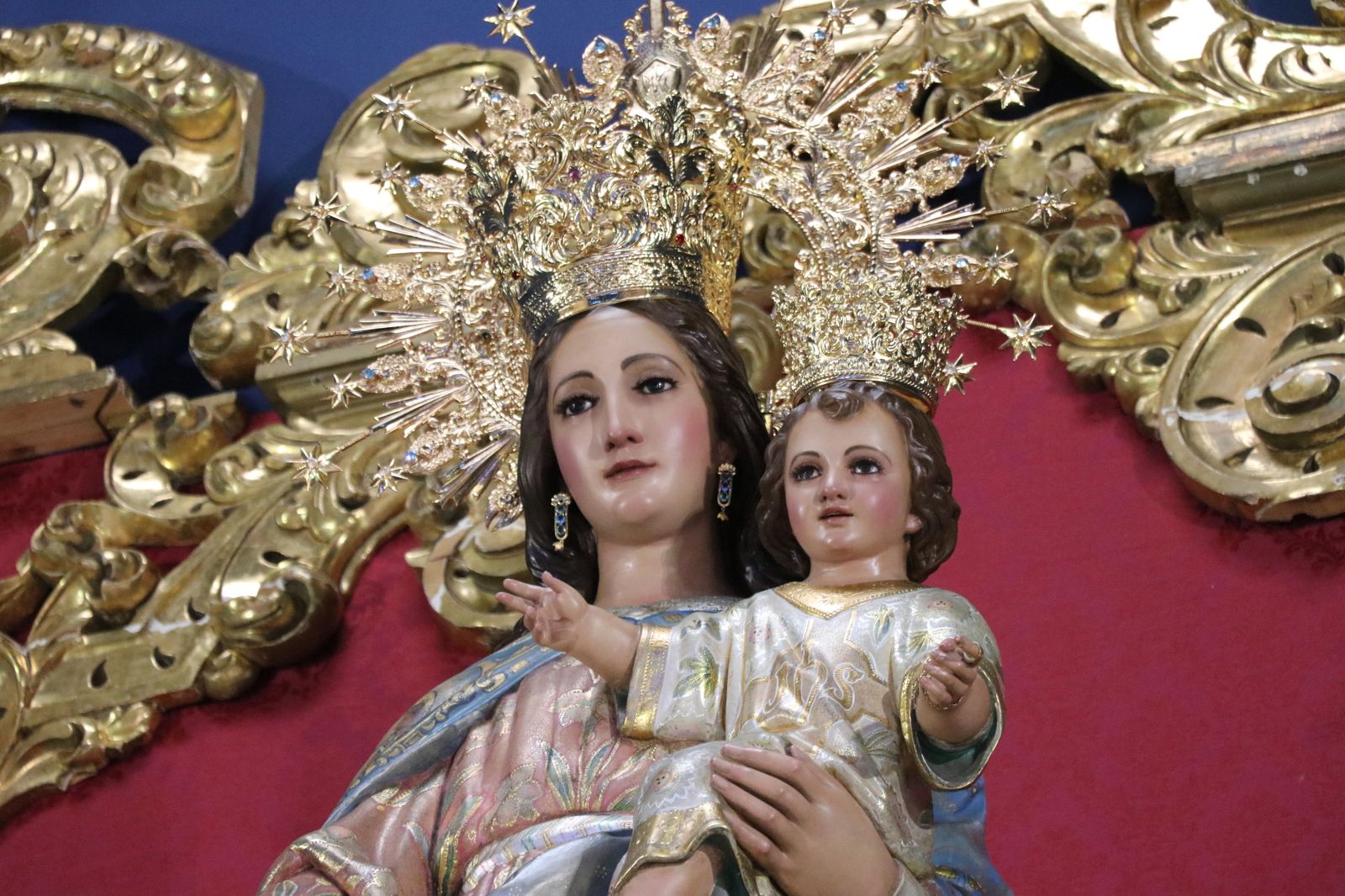 María Auxiliadora durante su novena en el Santuario.