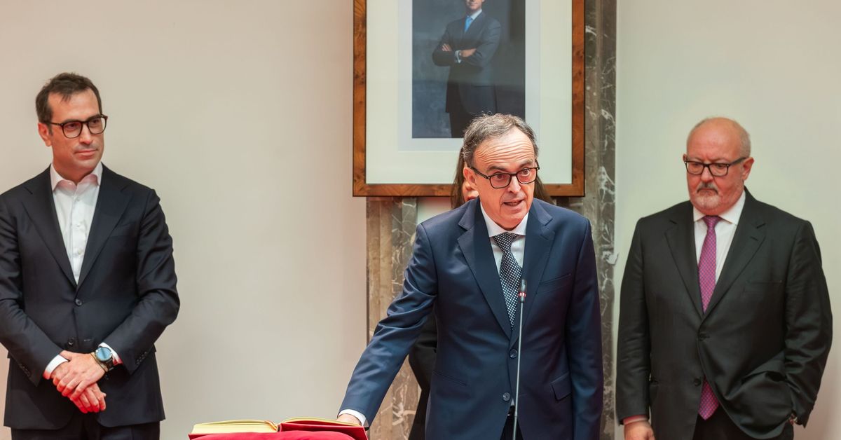 Juan José Ganuza toma posesión como nuevo presidente de la CNMC