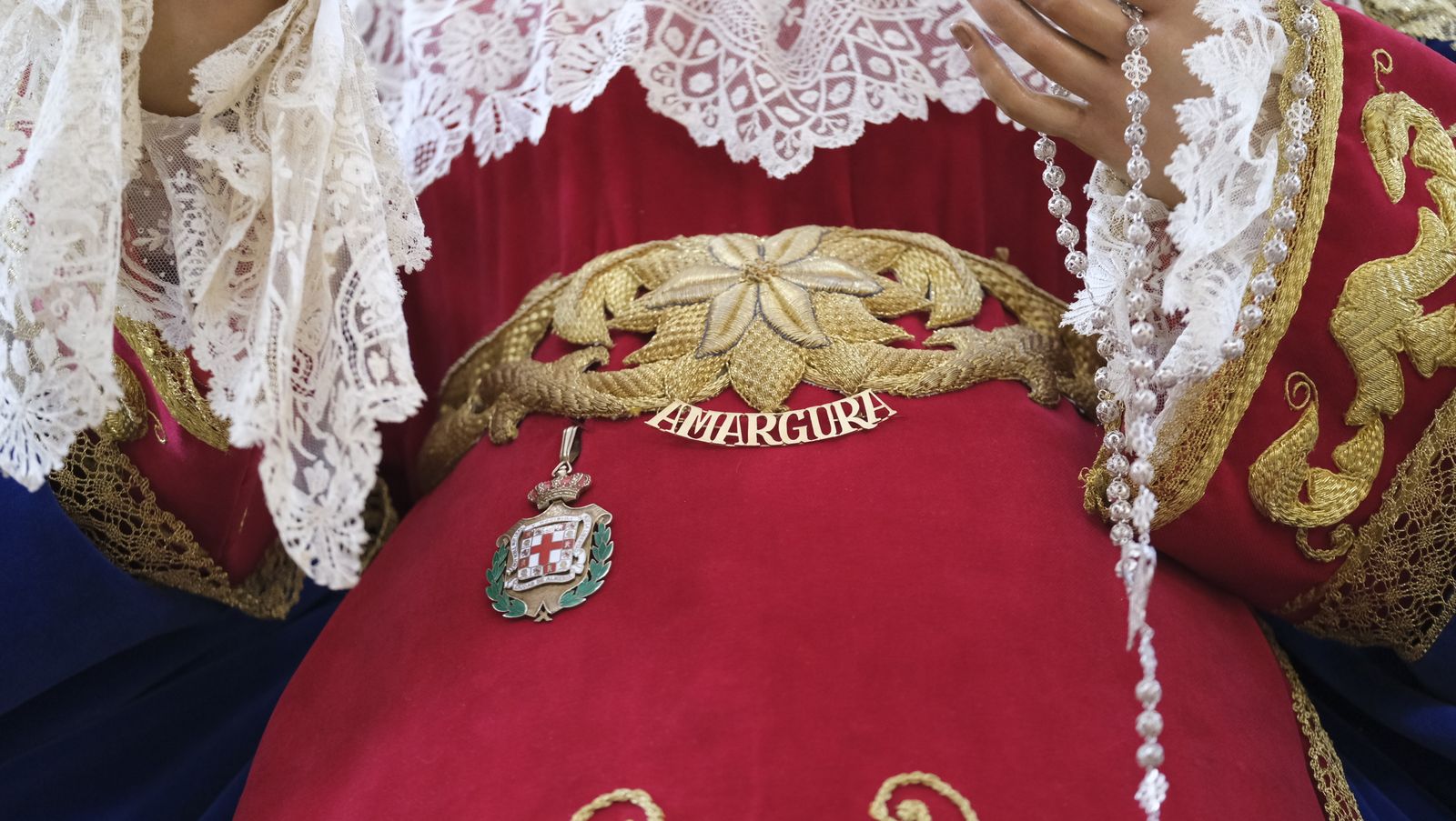 La procesión del Encuentro por las calles de Almería, en imágenes