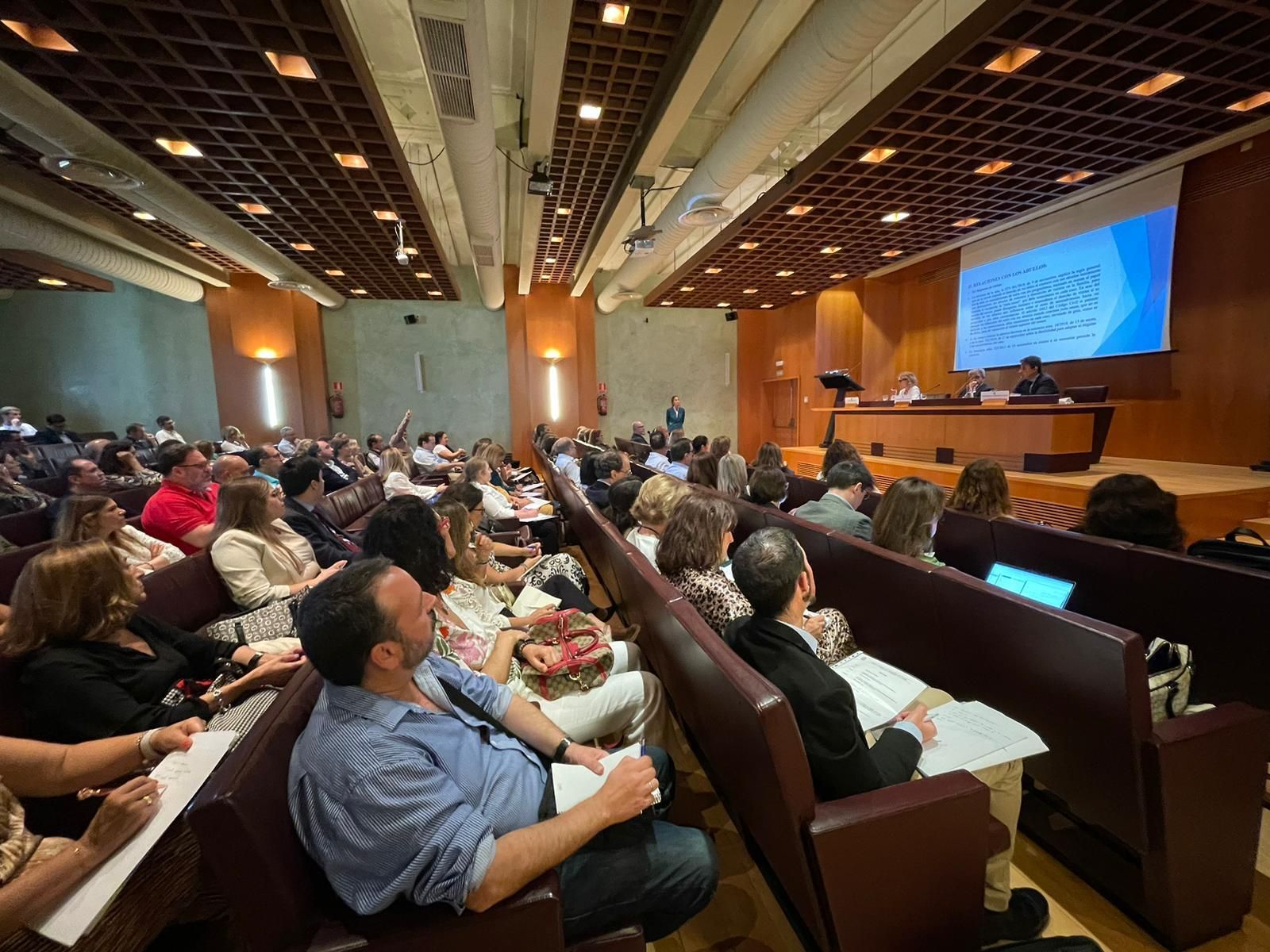 Numeroso público en la Jornada de Derecho de Familia