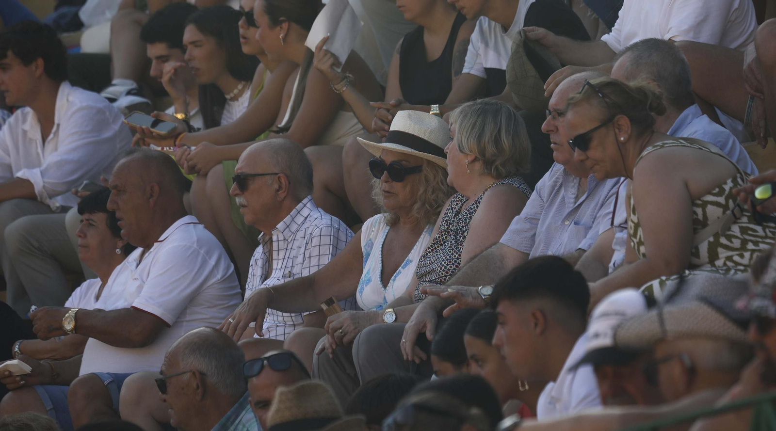 Las fotos de la primera semifinal del ciclo de novilladas de las Escuelas de Tauromaquia de Andalucía en La Línea