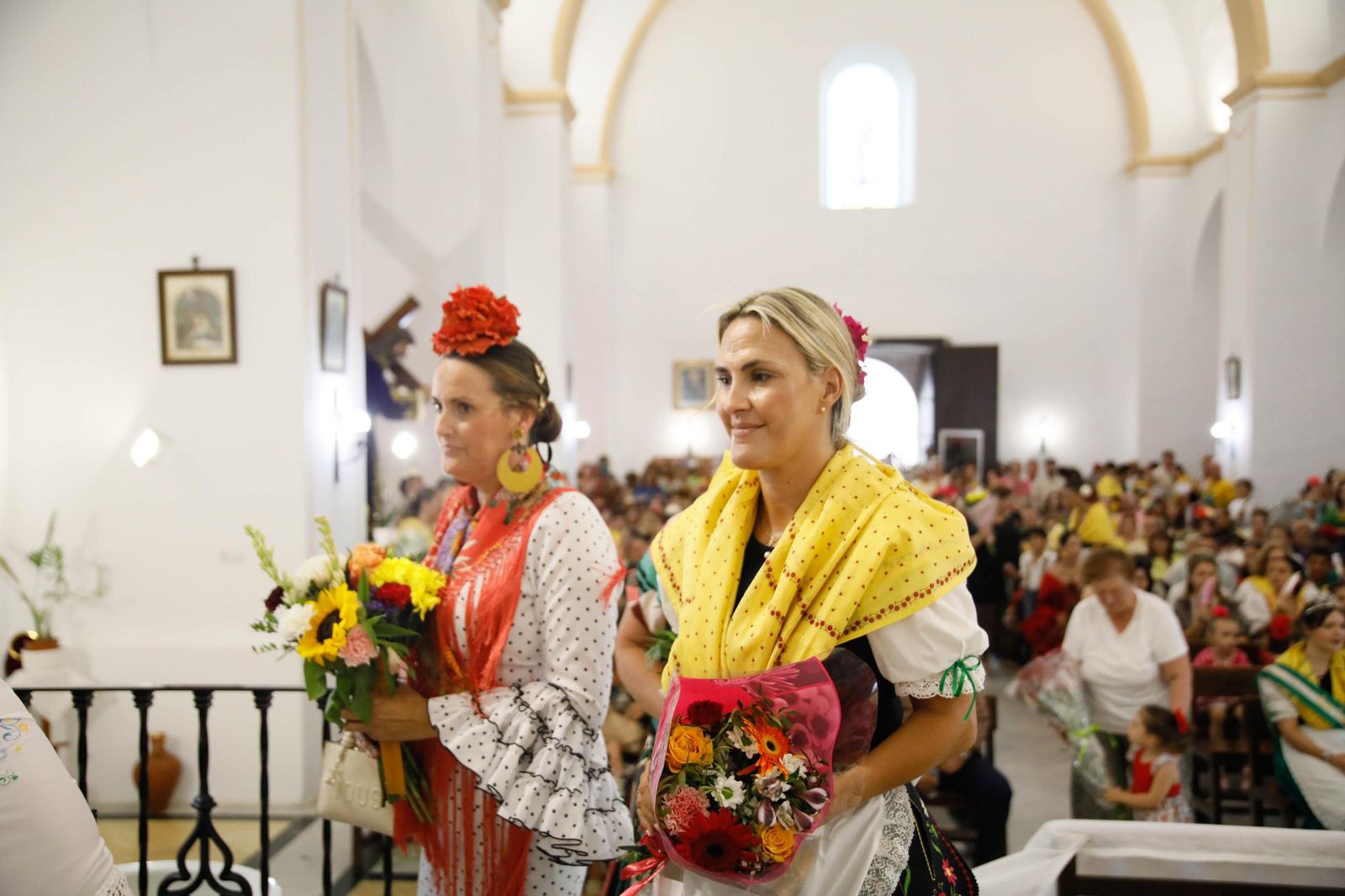 La Subida del Agua de las fiestas de Mojácar, en imágenes