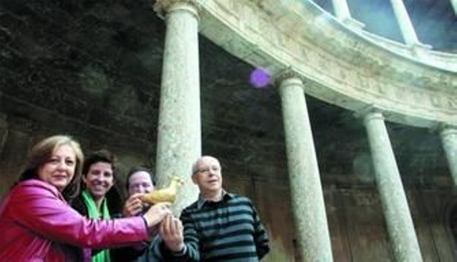 La paloma de la paz 'aterrizó' en el Carlos V.