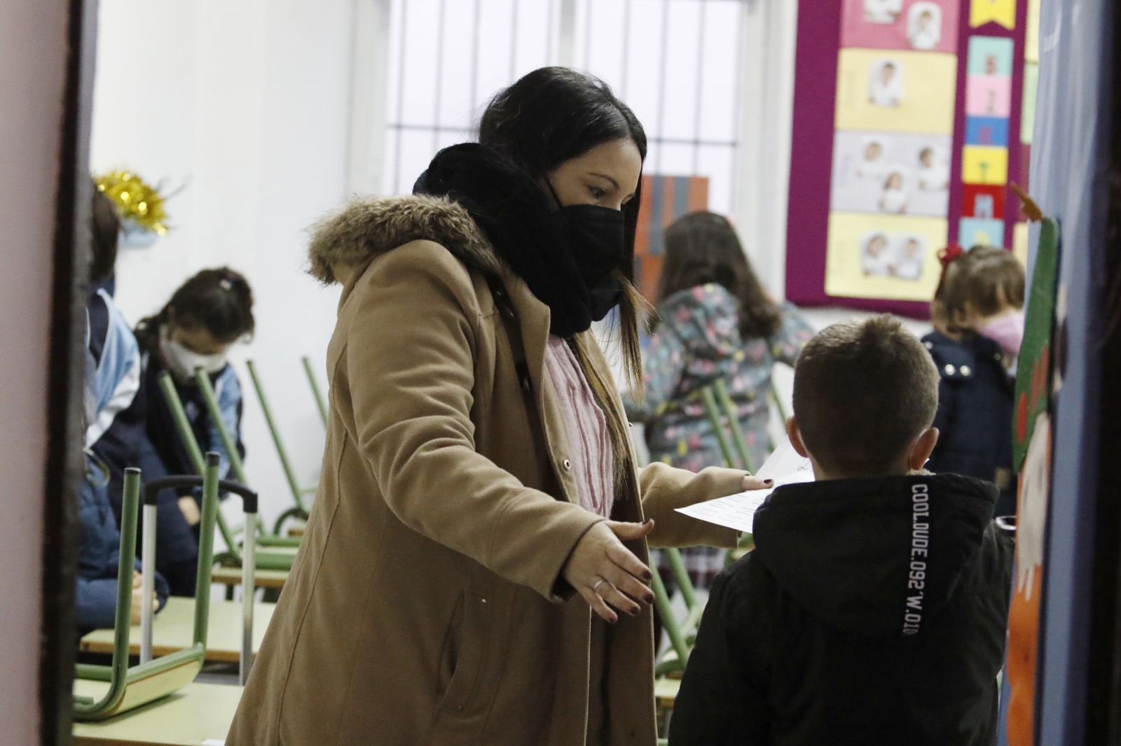 Las imágenes de la vuelta al colegio en Córdoba tras las vacaciones de Navidad