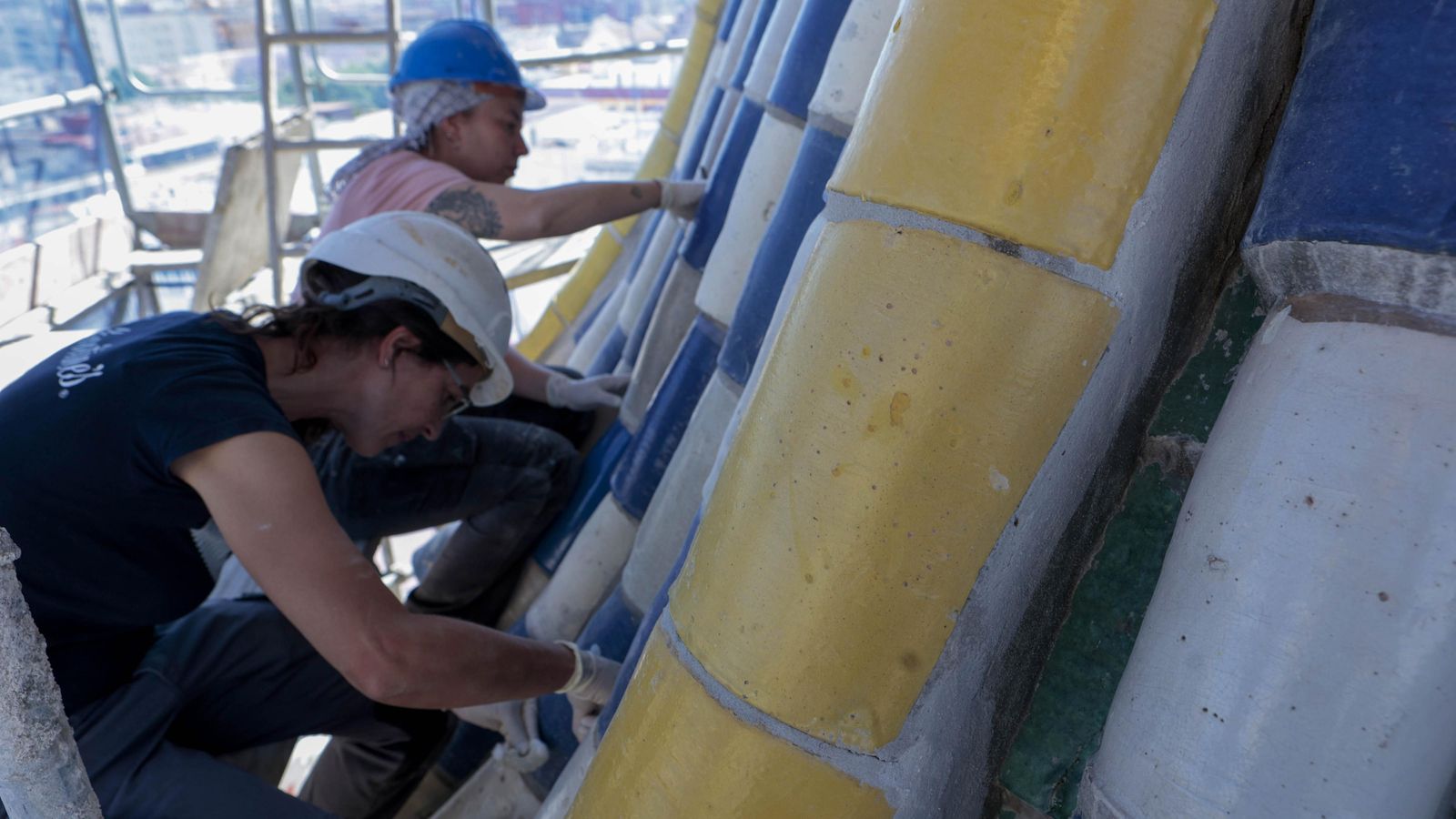 Trabajos en las tejas.