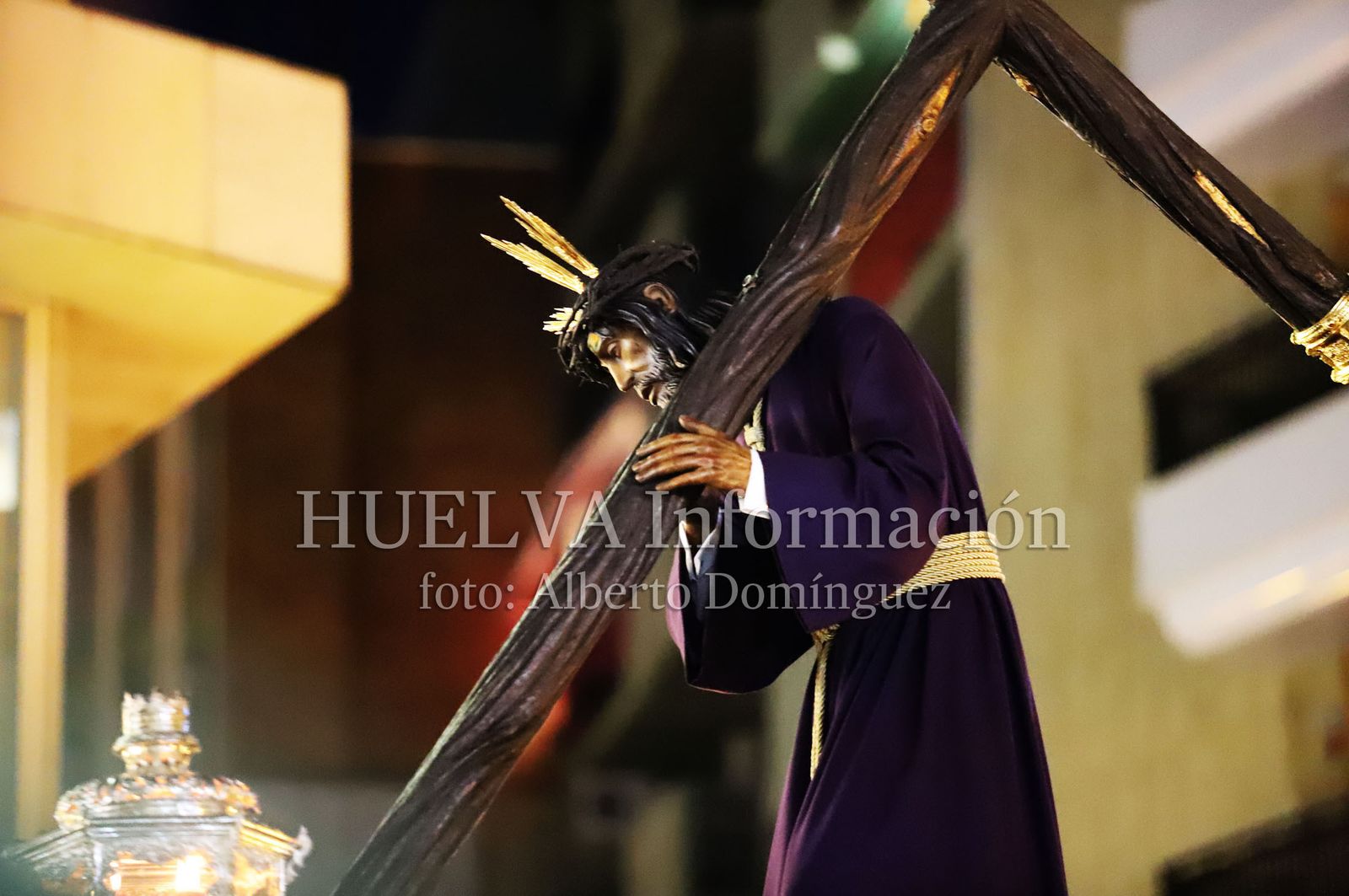 Imágenes de la procesión del Calvario de Huelva