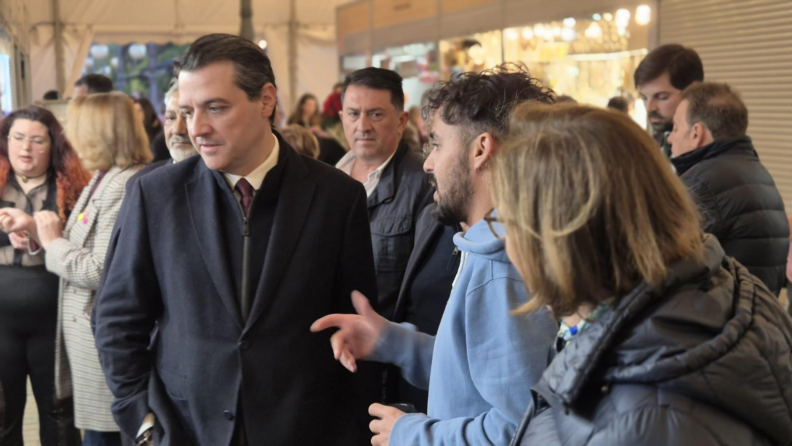 Inauguración de la carpa navideña del Paseo de la Victoria