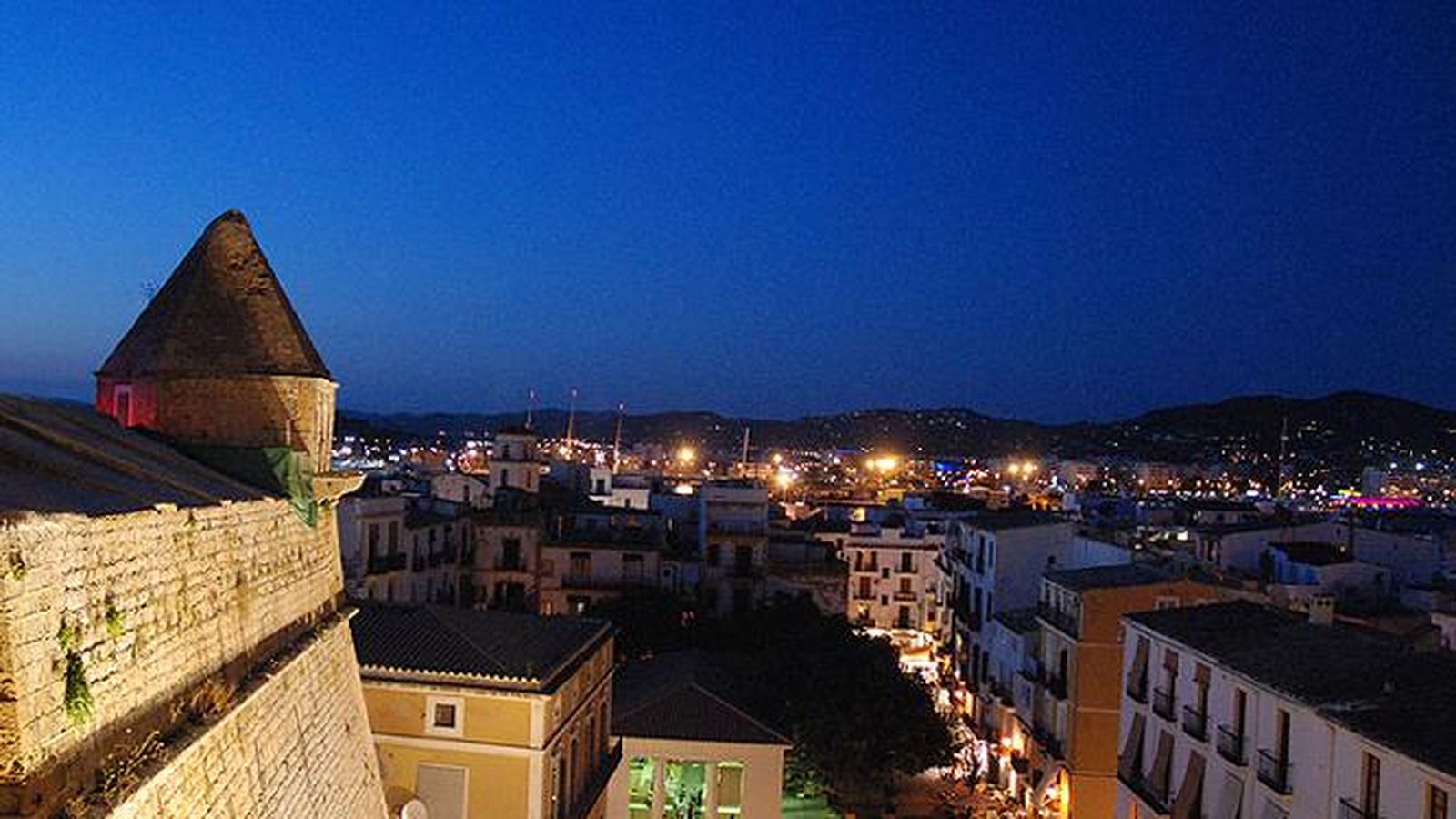 Vistas desde el baluarte de Sant Joan en Ibiza