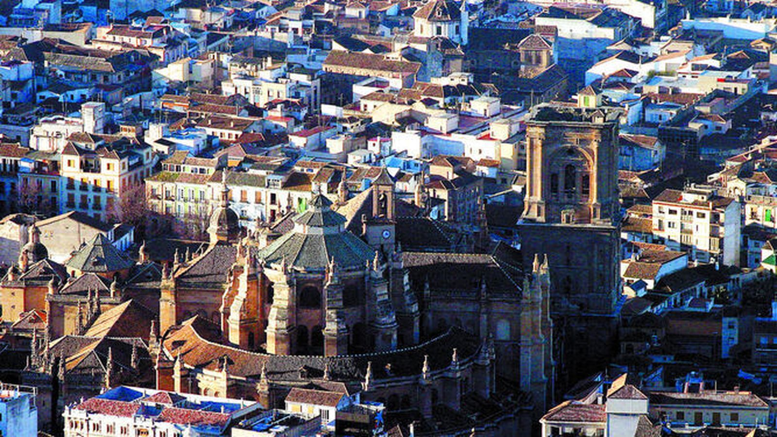 Caja Rural Granada pone a la venta viviendas, locales comerciales, parcelas, garajes o trasteros a través de Ruralocasion.com