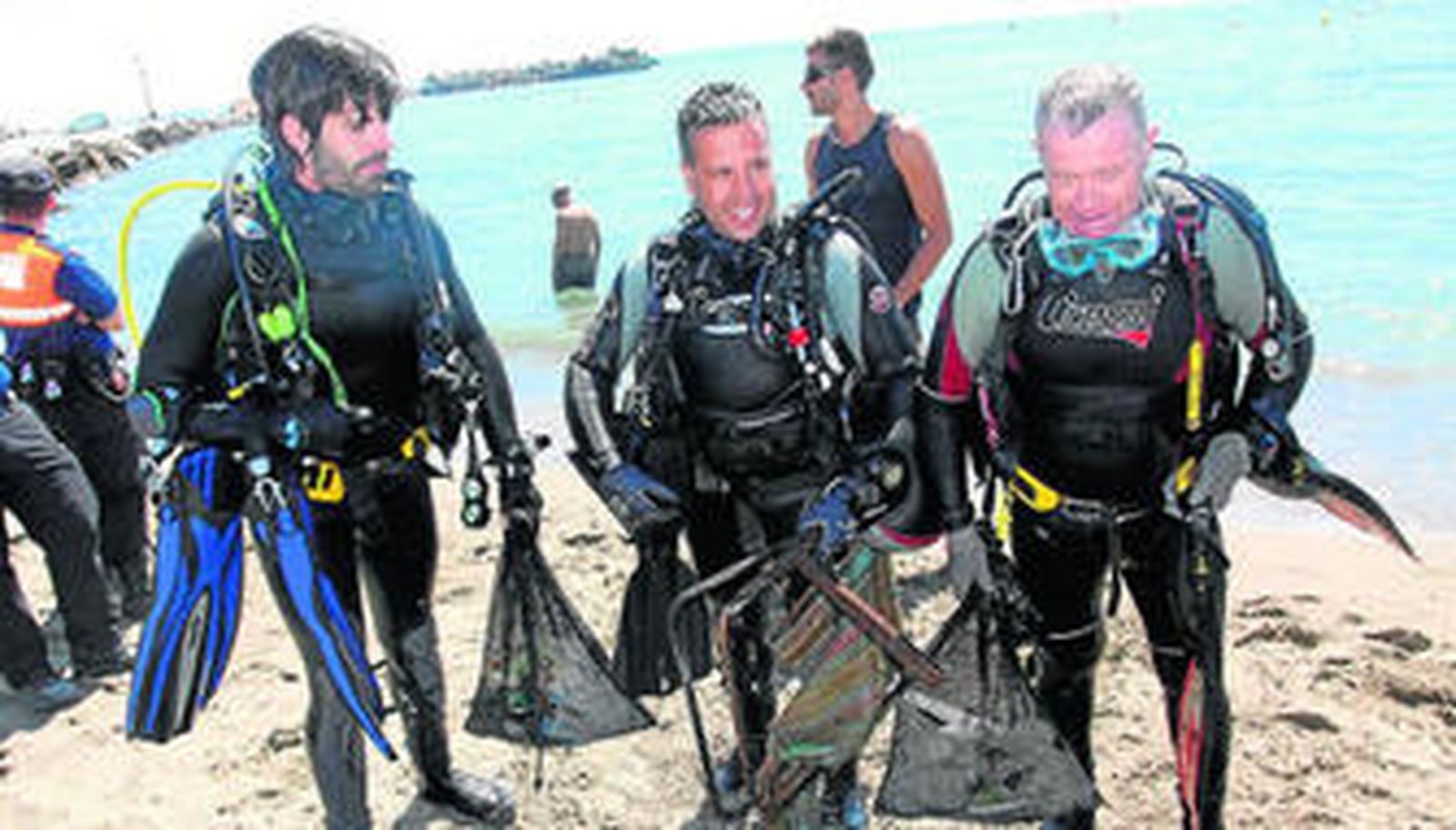 Dos toneladas de basura bajo el mar