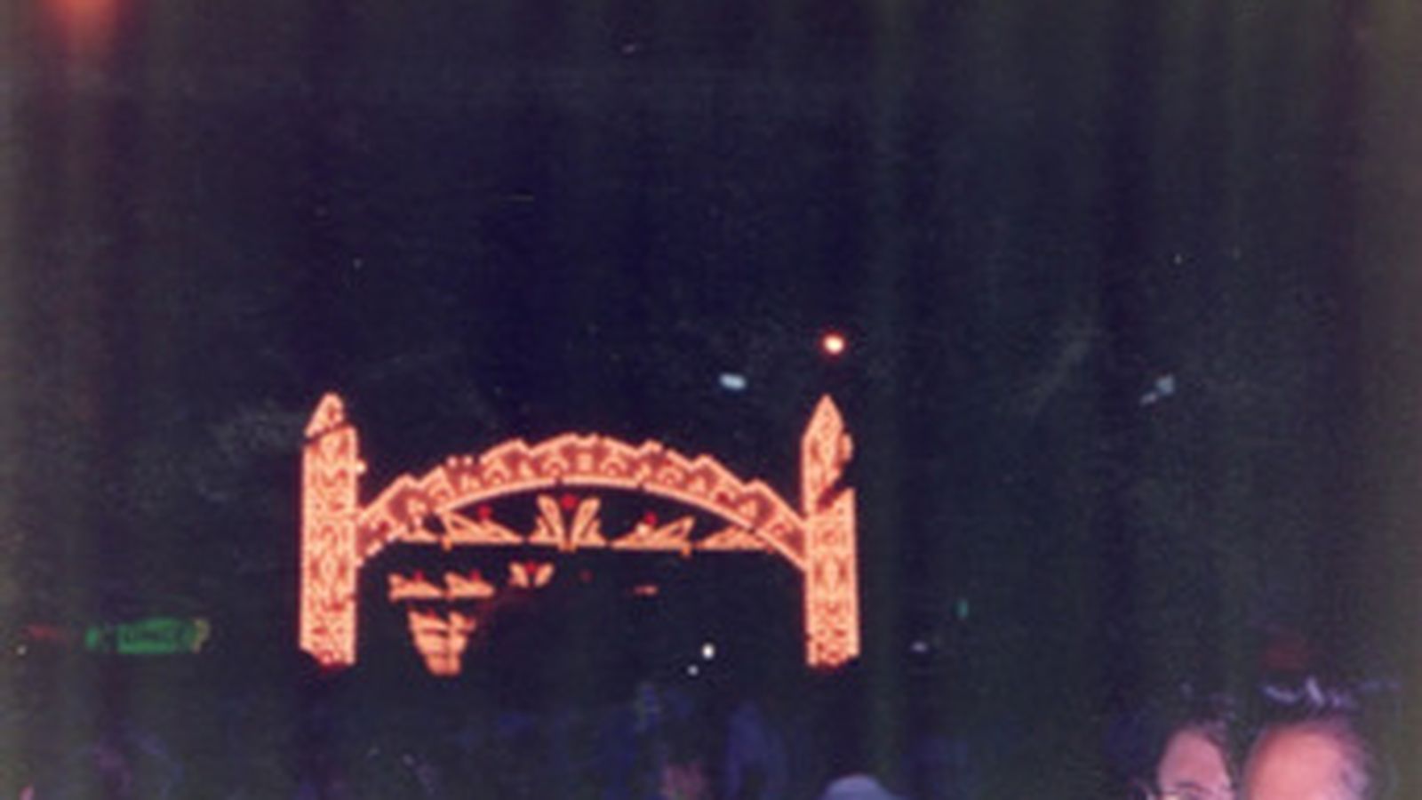 Iluminación en la Avenida de las Fuerzas armadas en 1990