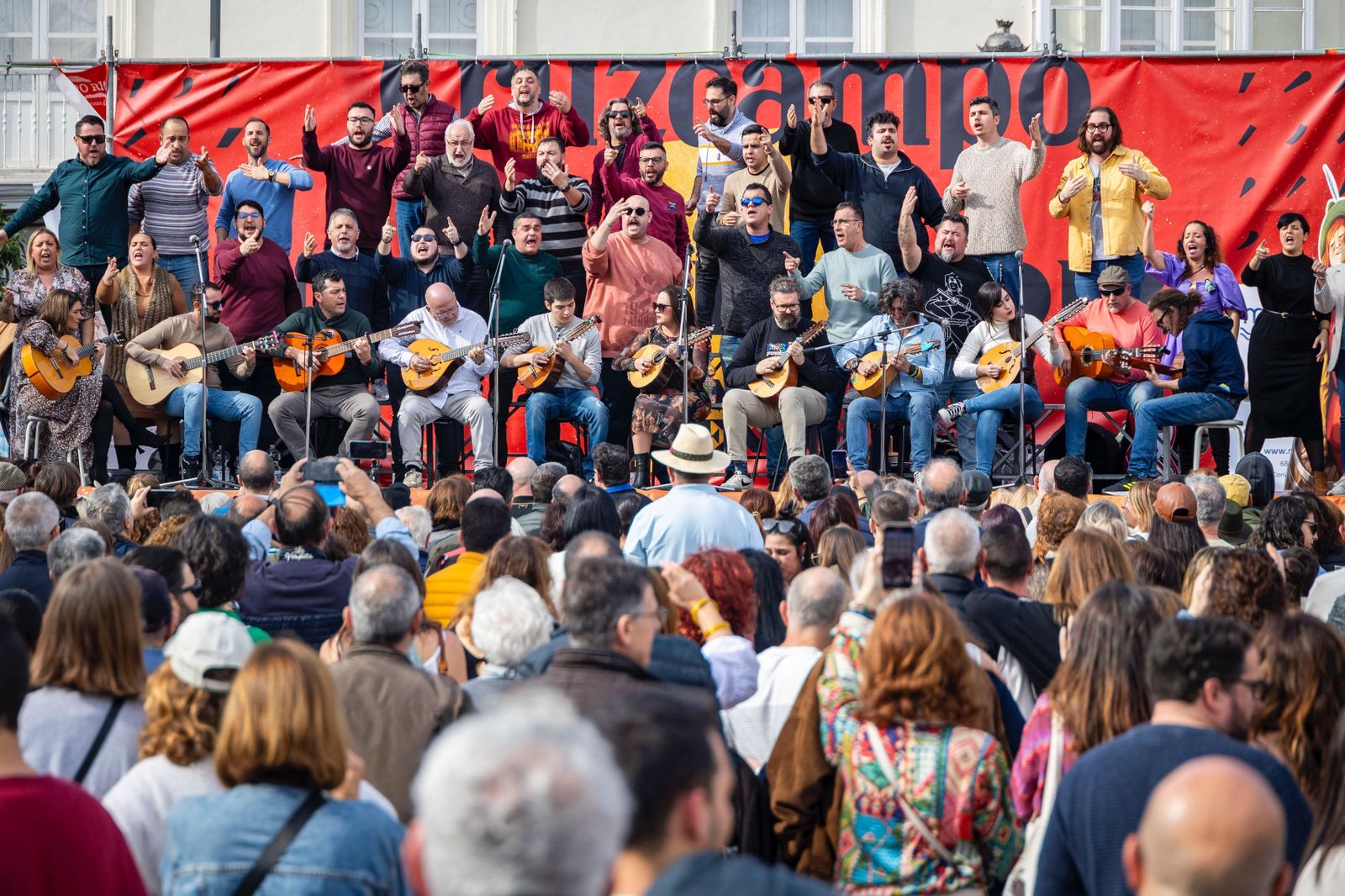 Todas las imágenes de la Ostionada en la plaza de San Antonio