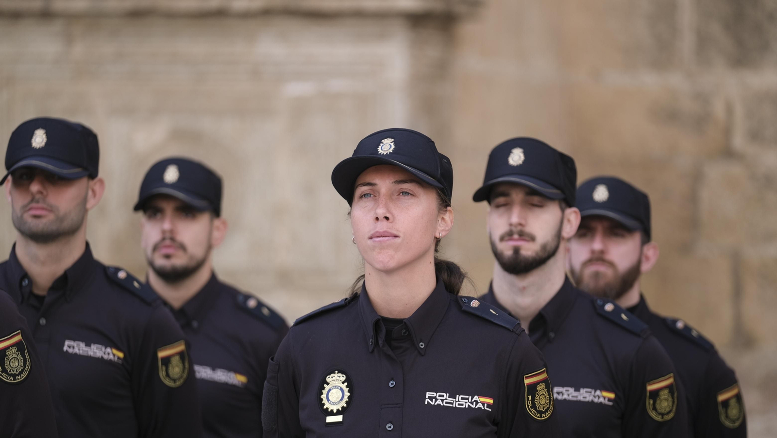 Imágenes del acto del 200 aniversario de la Policía Nacional, en Almería