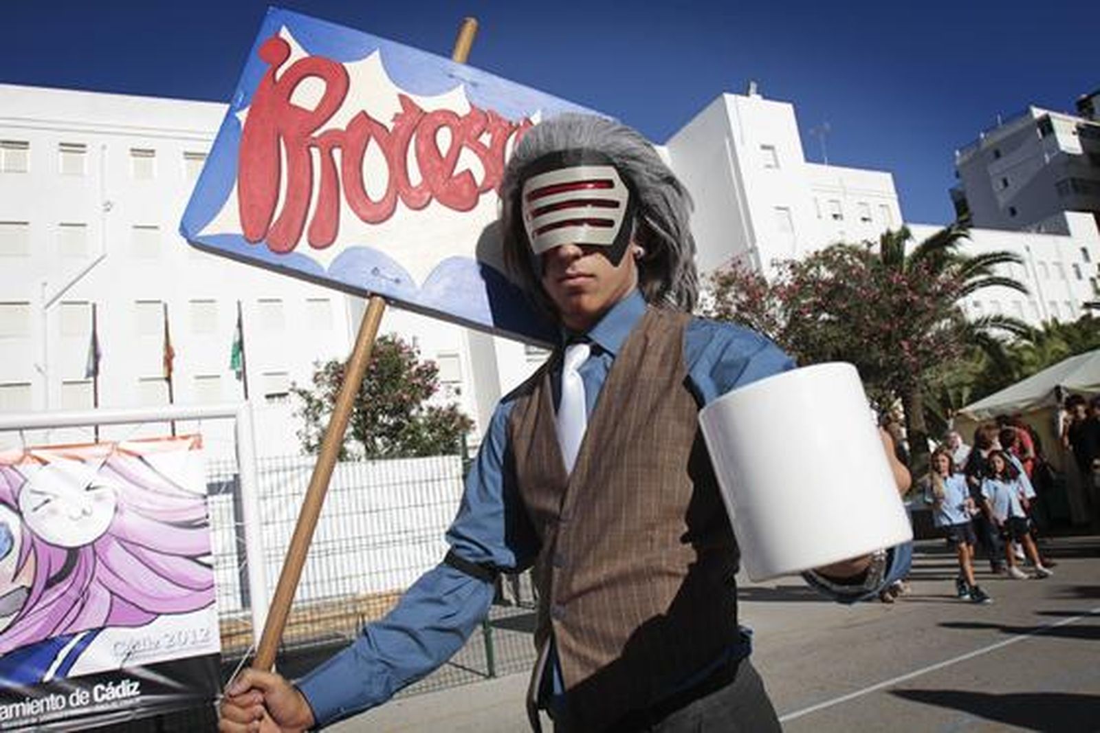 Cientos de jóvenes se acercan a la cultura japonesa en la inauguración del V Salón Manga de Cádiz. 

Foto: Lourdes de Vicente