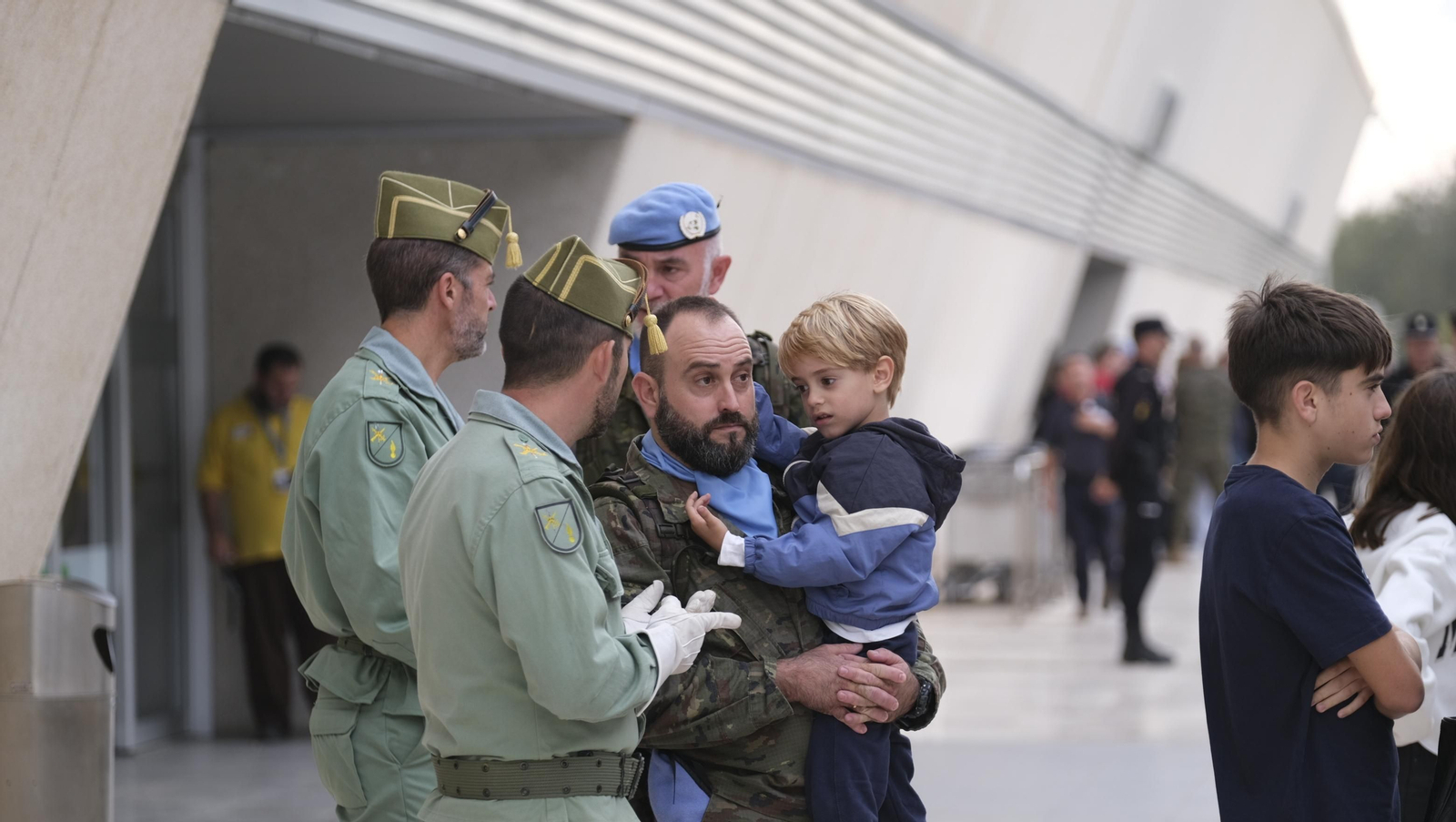 Imágenes de la salida del segundo contingente de La Legión con destino el Líbano