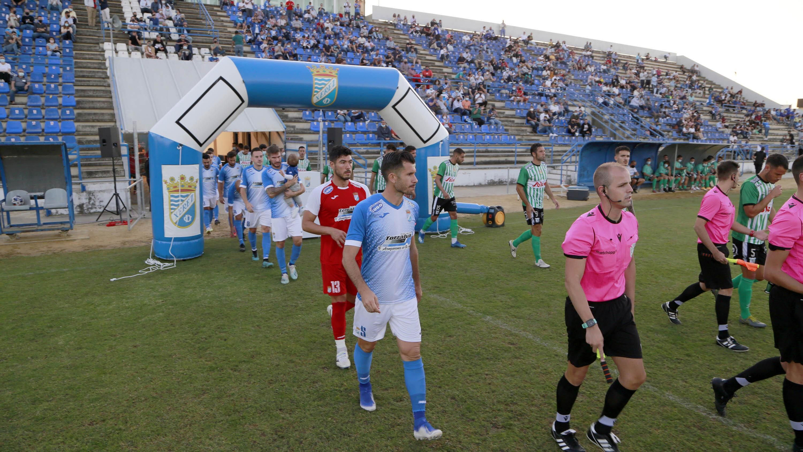 Imágenes de la presentación del Xerez CD y  Trofeo Feria de La Vendimia en La Juventud