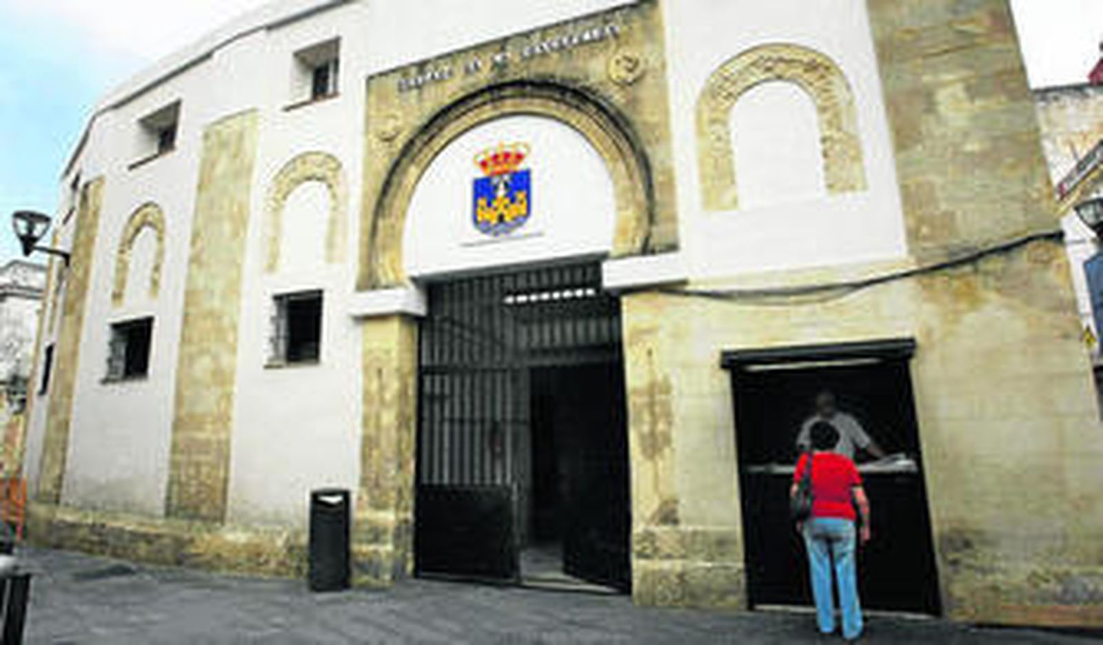 El Mercado de la Concepción, que el equipo de Gobierno estudia trasladar a la bodega de Cuesta.