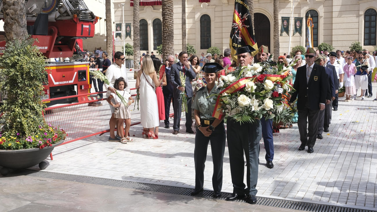 Ofrenda floral a la Virgen del Mar en la Feria de Almería 2024, en imágenes