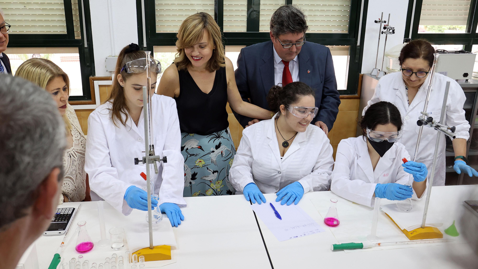 La ministra Pilar Alegría en el IES Coloma de Jerez