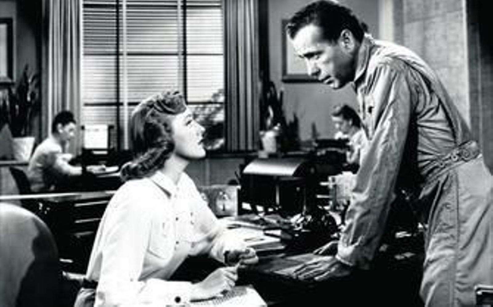 Con Humphrey Bogart, en 'Chain Lightning'.