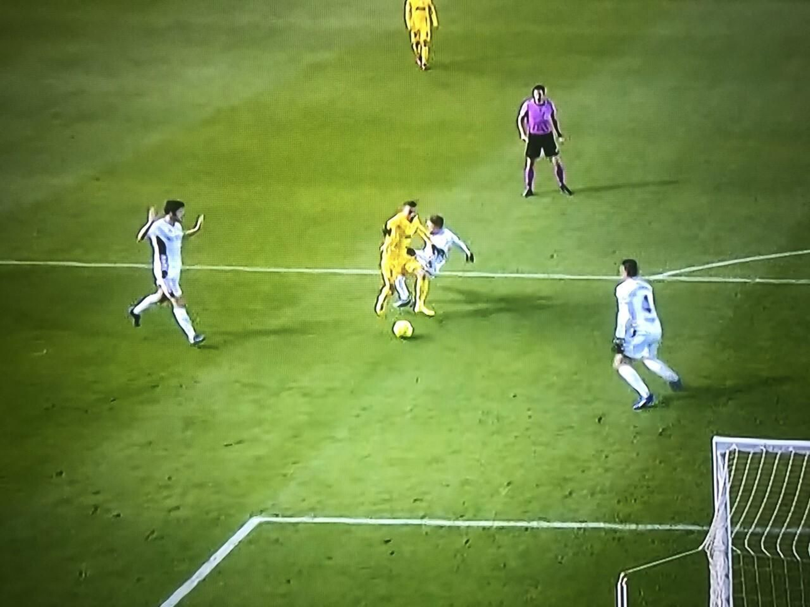 Momento en el que Caballo agarra a Joaquín Muñoz.