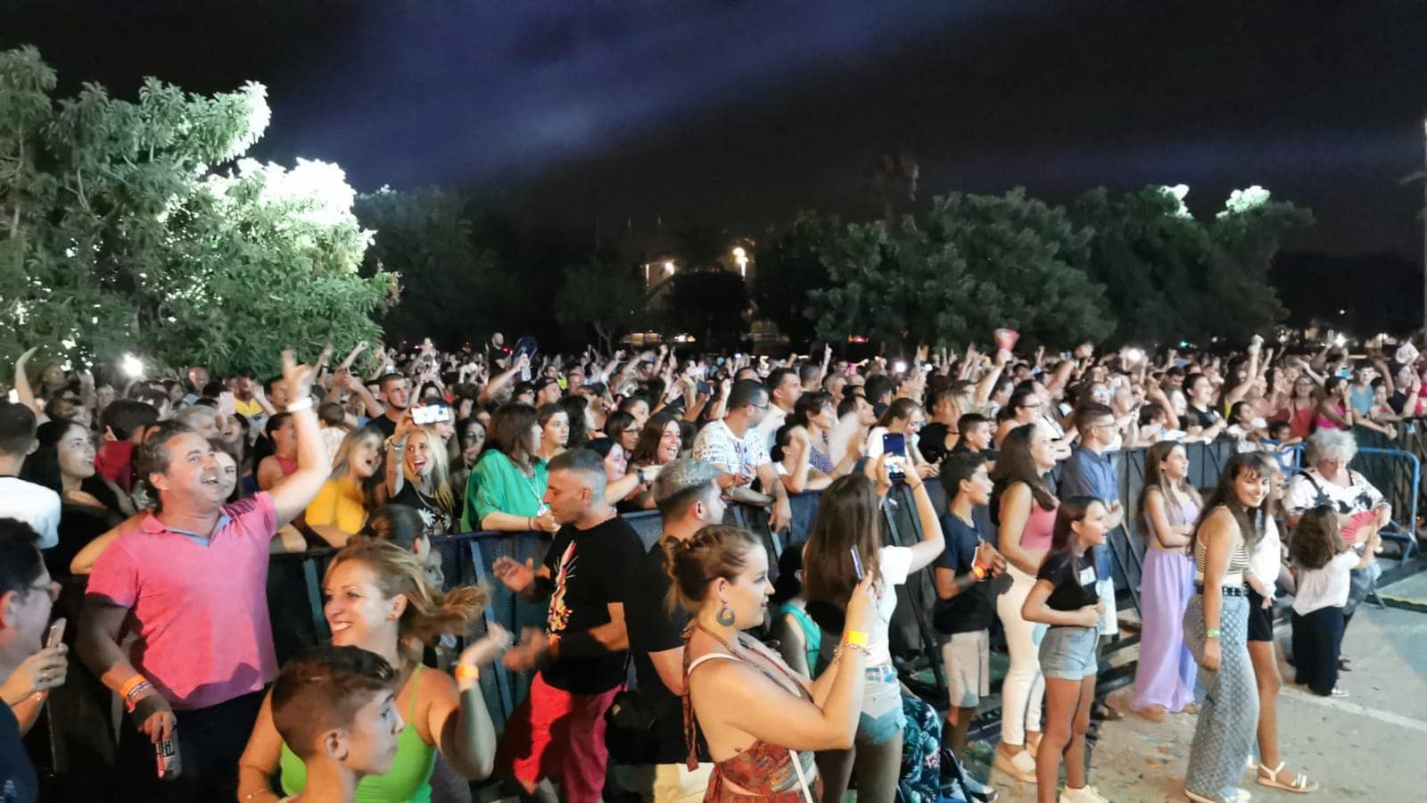 Imagen de archivo del ambiente de los Jardines de Urbisur durante una de los conciertos del verano