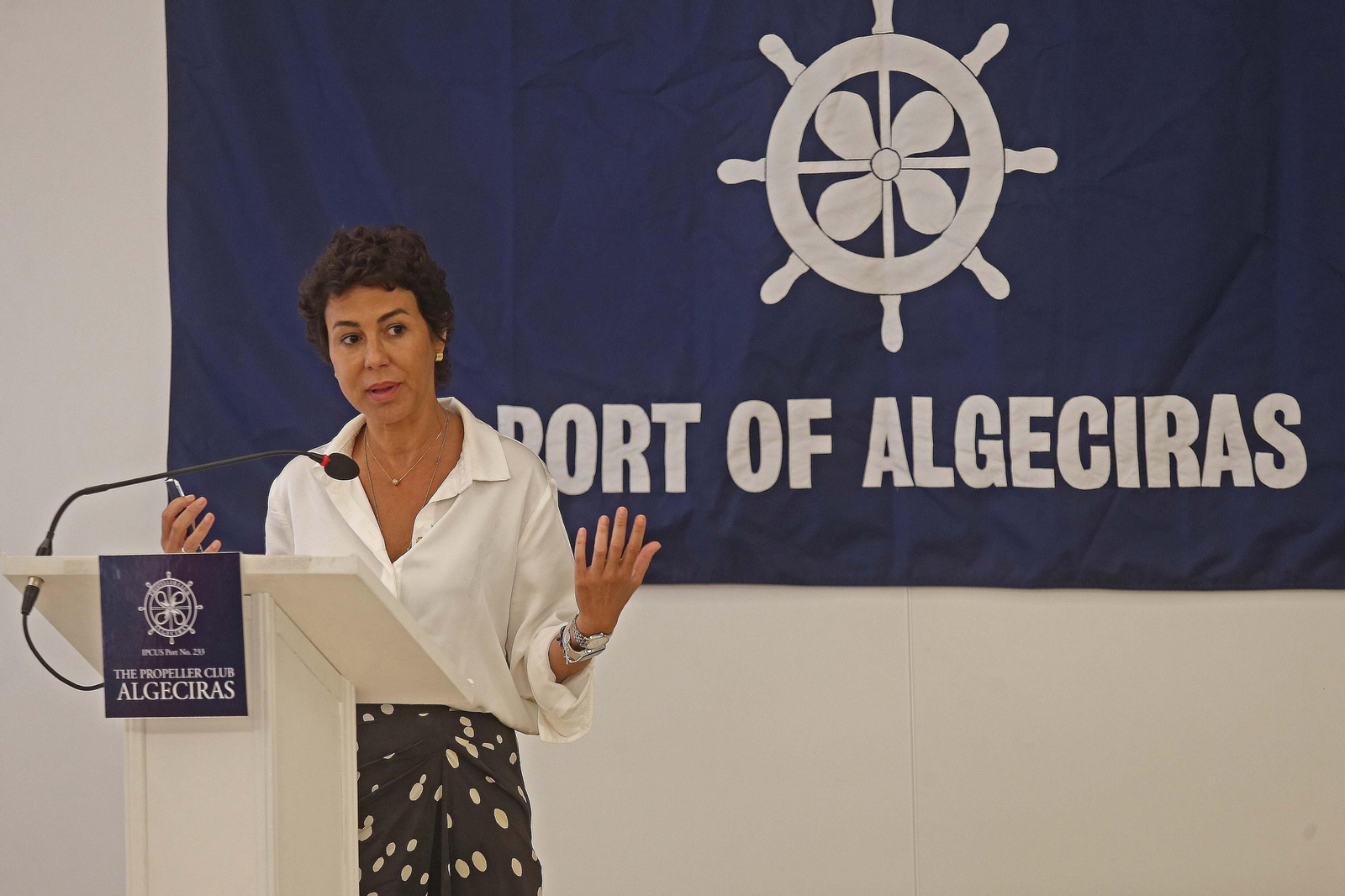 Fotos de la conferencia de Isabel Pardo de Vera en el Propeller Club Algeciras