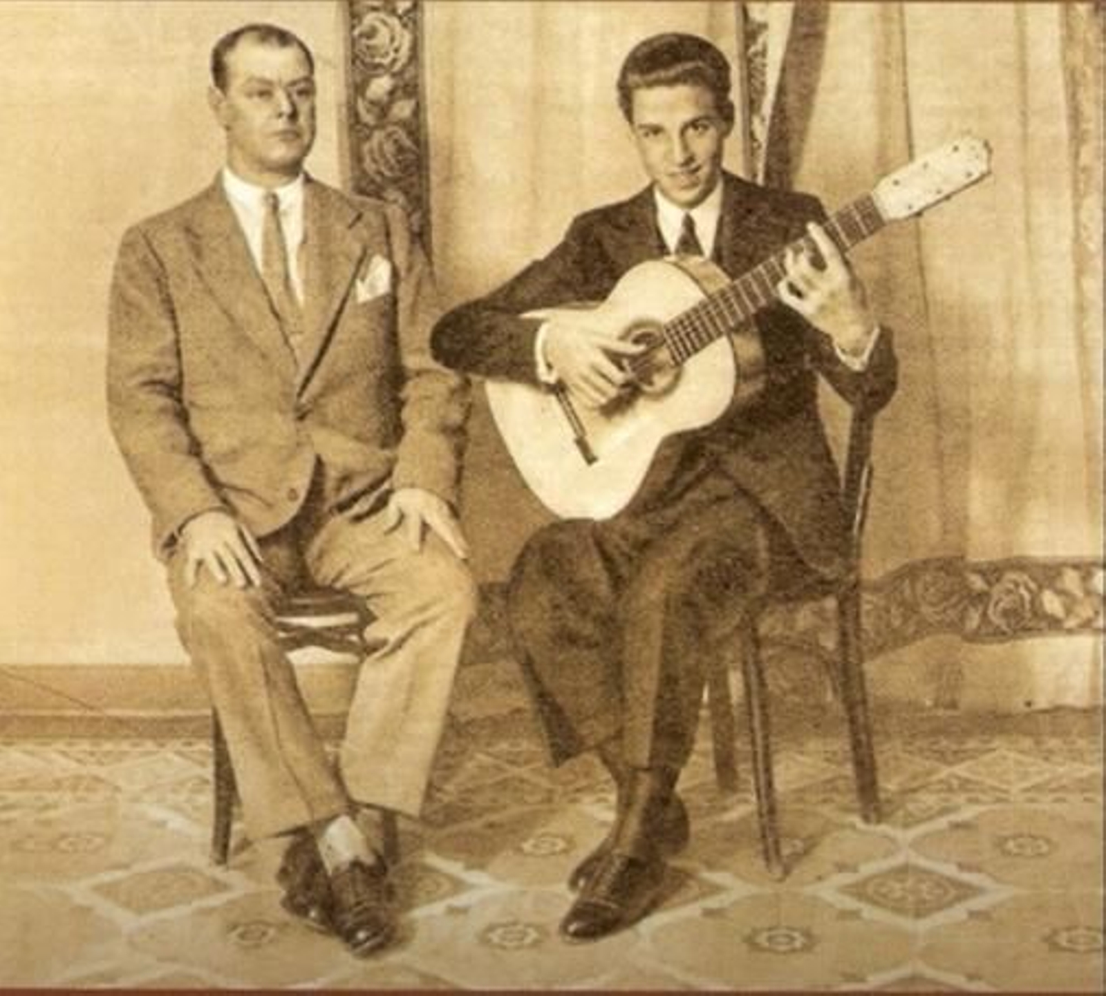 Una de las fotos más conocidas de Cepero, acompañado por el joven guitarrista Luis Maravillas, en 1930.