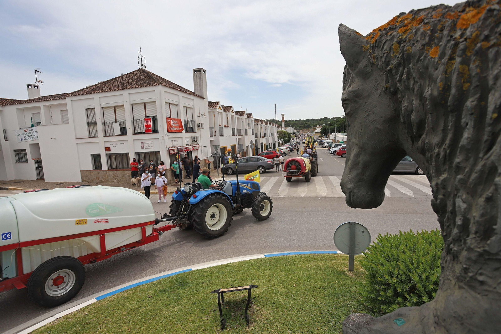 Tractorada en Castellar contra las fotovoltaicas.