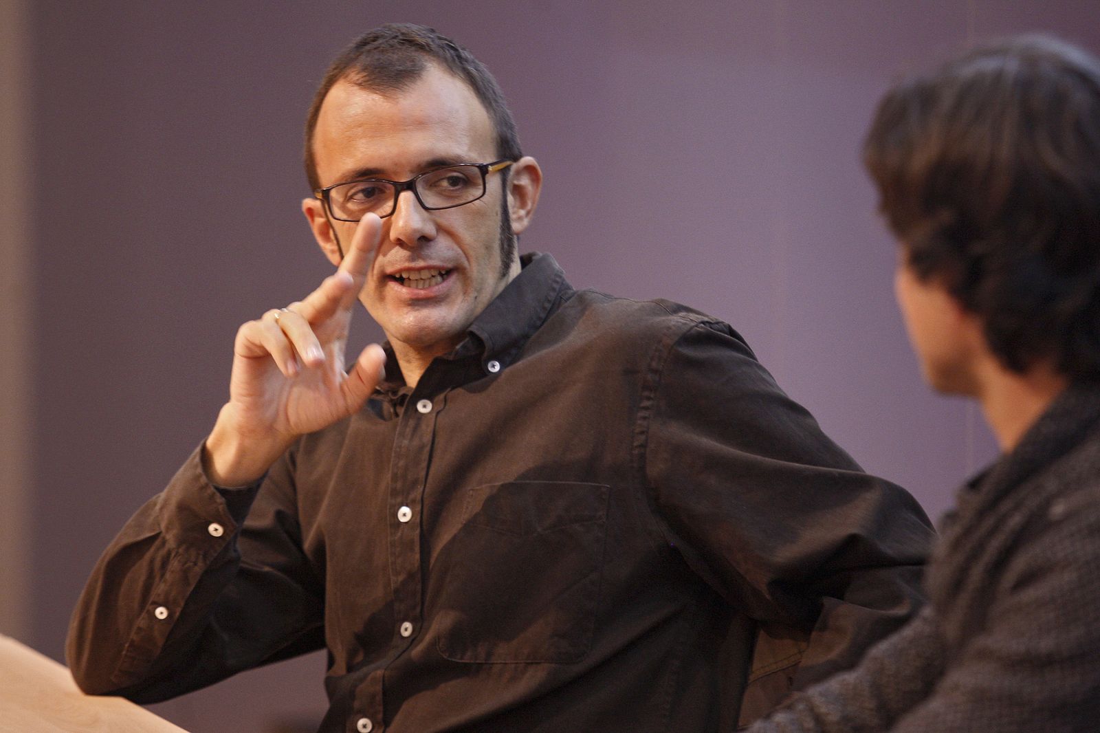 El escritor Isaac Rosa disertará sobre la novela social.