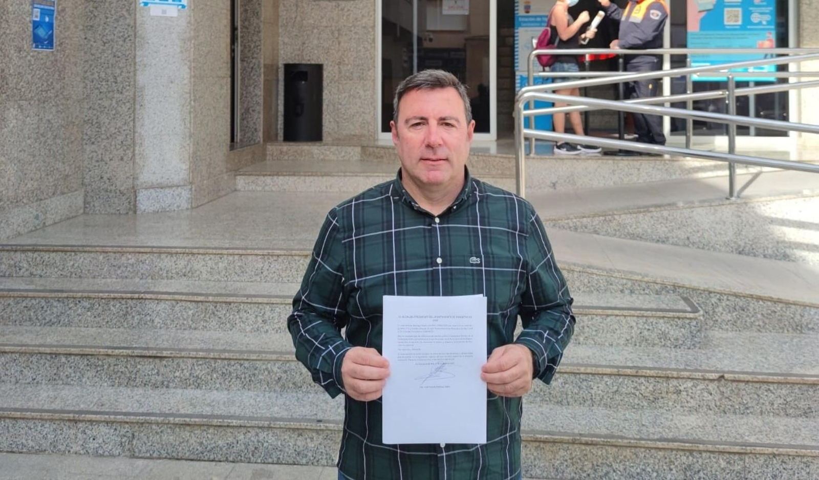 Montoya, tras presentar en el Consistorio su baja en Cs y paso al grupo de ediles no adscritos.