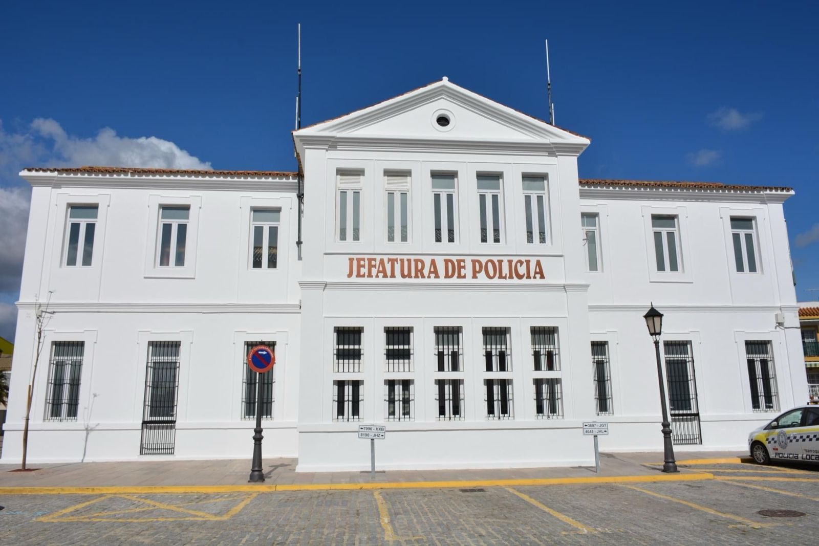 Fachada de la Jefatura de Policía de San Roque