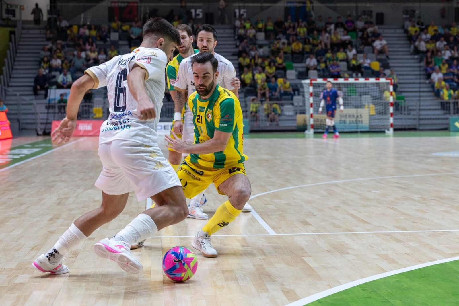 Las mejores imágenes de la amplia victoria del Jaén Paraíso Interior FS sobre O Parrulo Ferrol