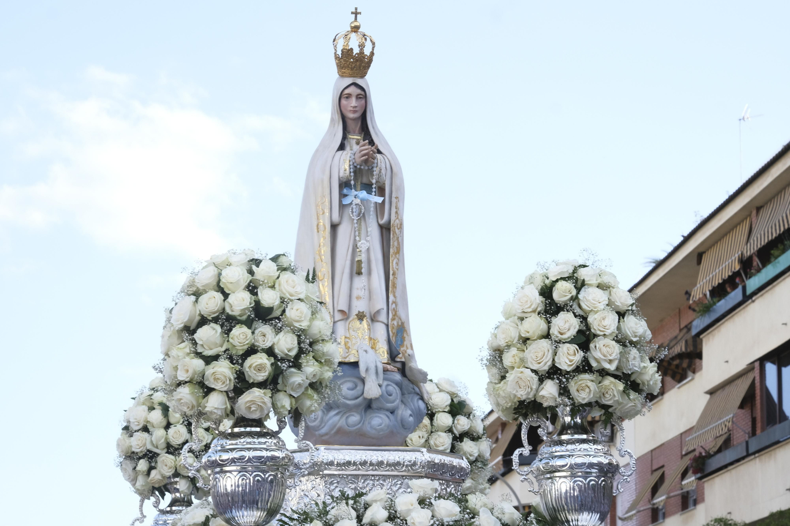 La procesión de la Virgen de Fátima de Córdoba, en imágenes