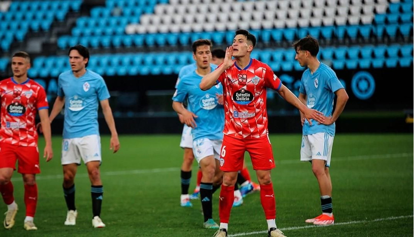 Castrín durante un partido con el CD Lugo