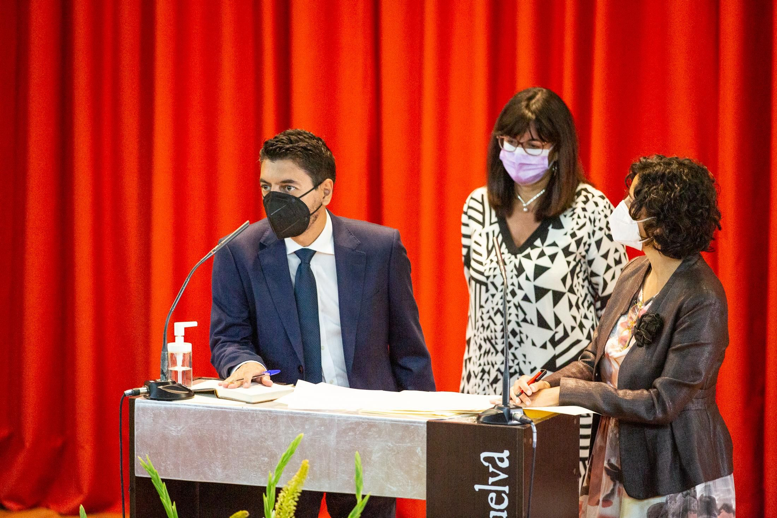 Imágenes de la toma de posesión del equipo de gobierno de la UHU