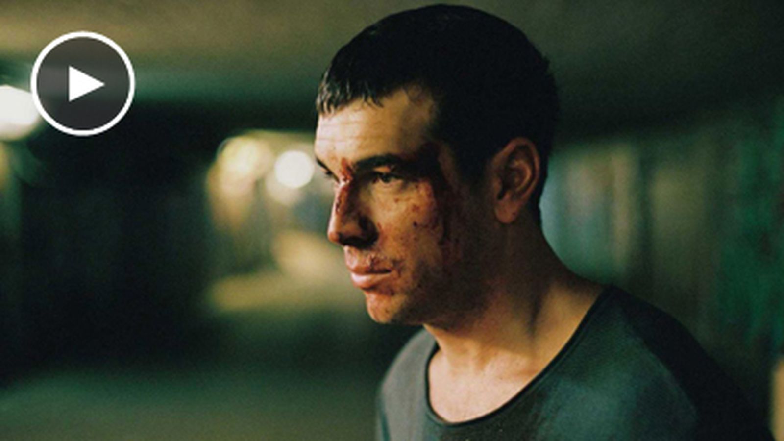 Mario Casas, en una imagen de 'No matarás'.