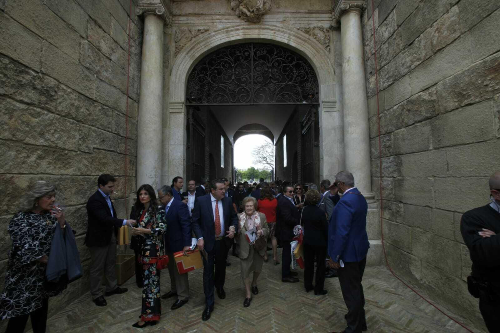Las imágenes de la corrida de toros del Domingo de Resurrección en Sevilla