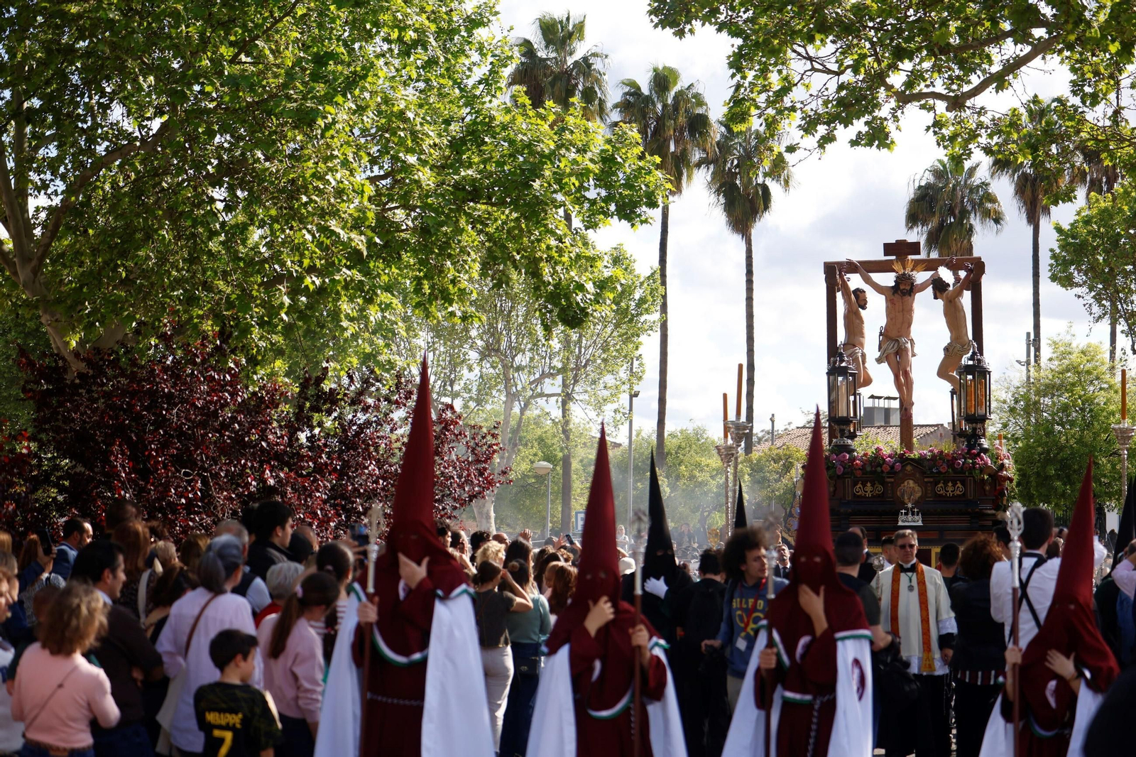 La procesión de la Conversión en este Viernes Santo de Córdoba, en imágenes
